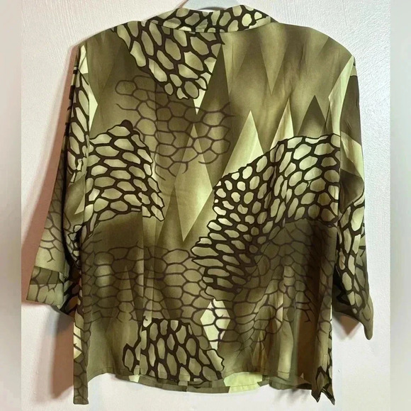 Kathy Che Women's Plus Blouse Shirt 3/4 Sleeve Button Down Green Geometric 18 - Picture 5 of 7